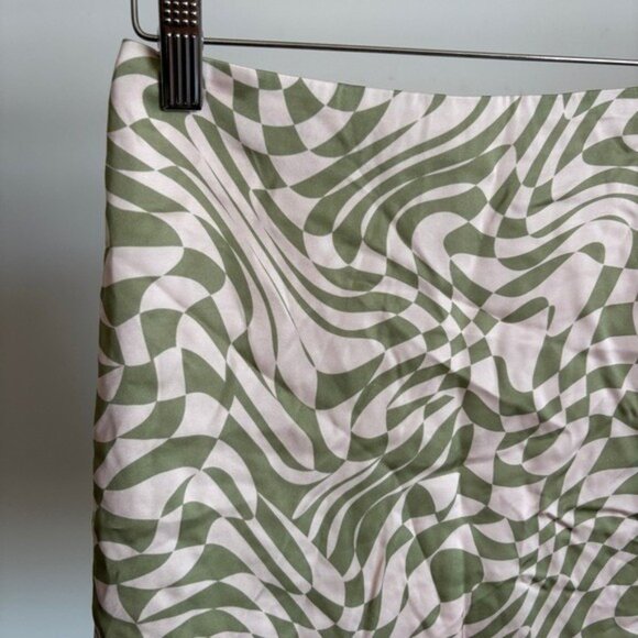 NWT Green and Pink For Love And Lemons “Aiko” Mini Skirt Sz Small - Picture 4 of 10